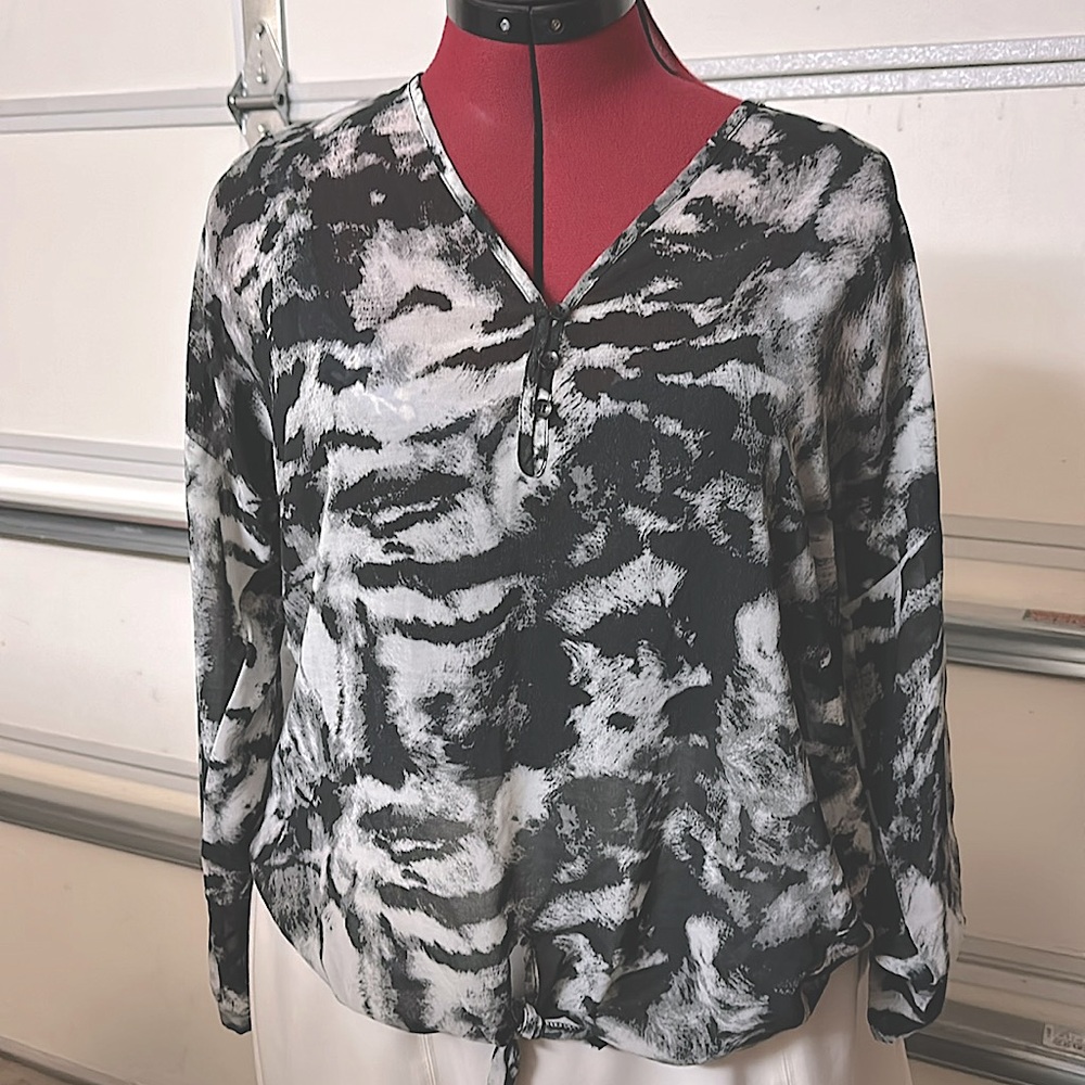 iJeans top by Buffalo, ladies medium, black and gray